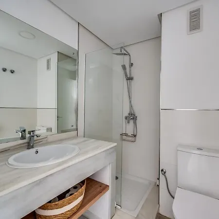 Apartamento Puerto Marina Sea Views *