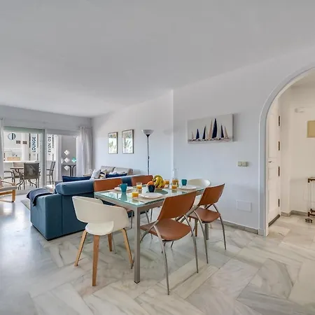 Puerto Marina Sea Views Appartement