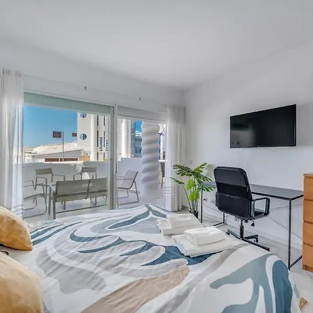 Puerto Marina Sea Views Appartement *
